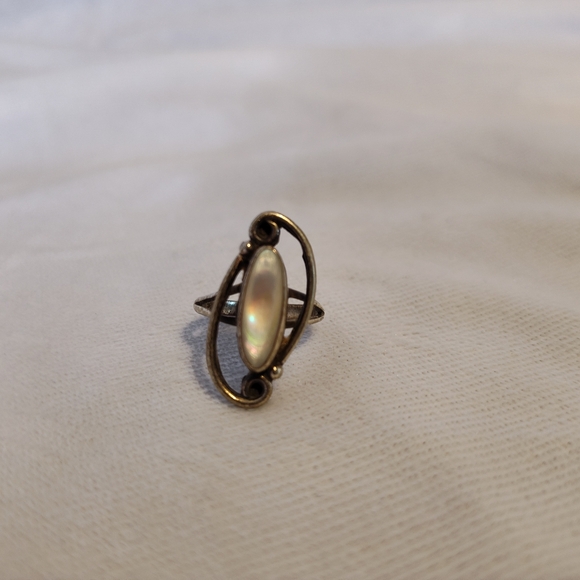 unbranded Jewelry - Beautiful Vintage 1950's Opal Ring Set In Sterling Silver Open Fret Work (6)